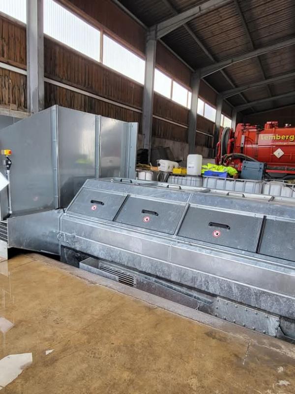 Recycling system for confined spaces